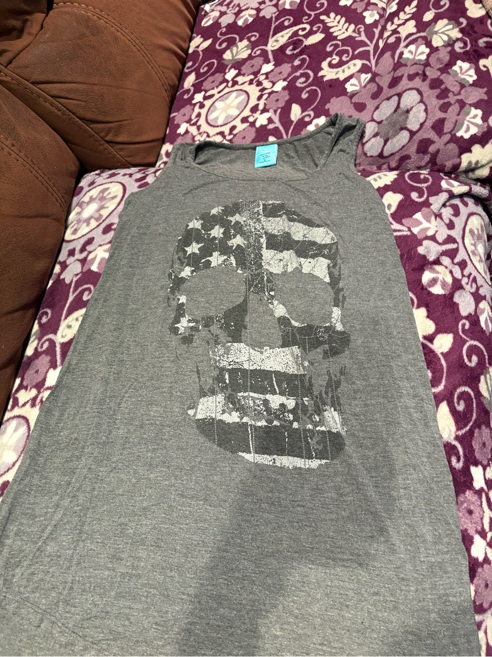 h.i.p. Gray Scoop Neck Tank Top with Teal Brand Tag
